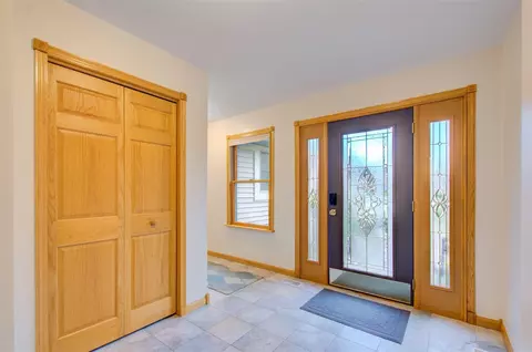 Entry Way - 5933 Salabelle, Jackson, MI 49201 photo 1 of 7