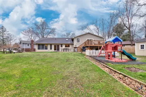 Exterior - 5933 Salabelle, Jackson, MI 49201 photo 10 of 12