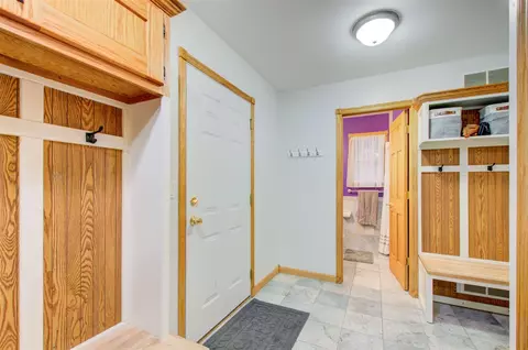 Entry Way - 5933 Salabelle, Jackson, MI 49201 photo 4 of 7