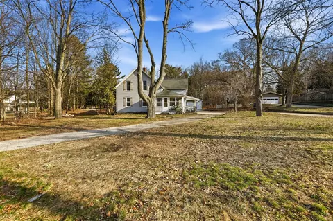 17839 N N Shr, Spring Lake, MI 49456