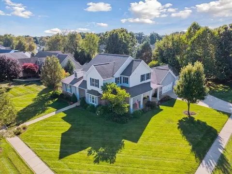 5189 Queen Victoria, Kalamazoo, MI 49009