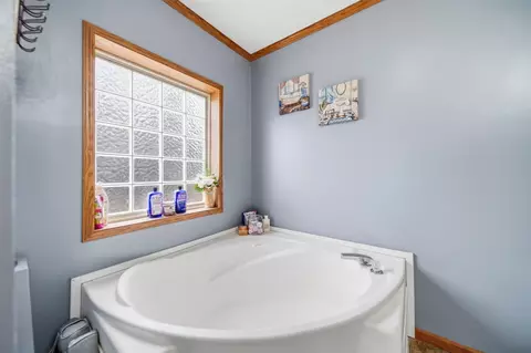 Bath - 7454 Ann Arbor, Jackson, MI 49201 photo 3 of 4