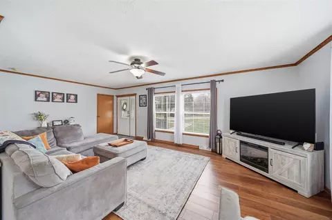 Living - 7454 Ann Arbor, Jackson, MI 49201 photo 1 of 3