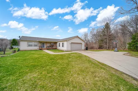 7454 Ann Arbor, Jackson, MI 49201