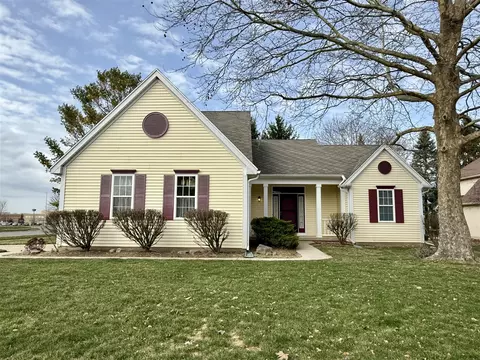 1975 Hollowbrook, Holt, MI 48842