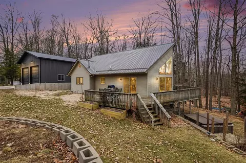 8906 Spring Hl, Hesperia, MI 49421