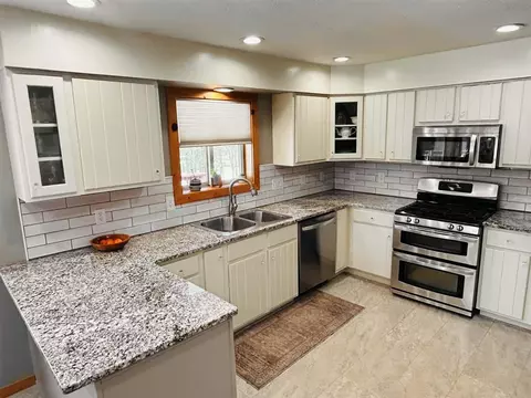 Kitchen - 11760 Fantasy, Frederic, MI 49733 photo 1 of 3