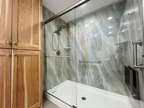 Bath - 11760 Fantasy, Frederic, MI 49733 photo 2 of 6