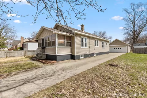 2304 Camden, Wyoming, MI 49519
