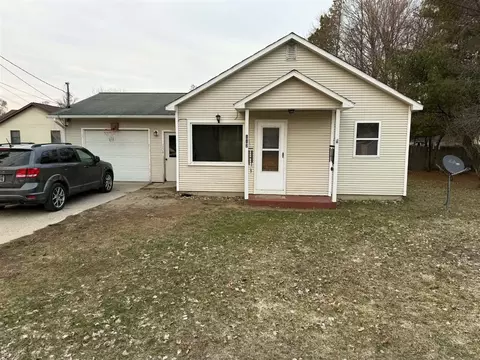 112 W 11th, Evart, MI 49631