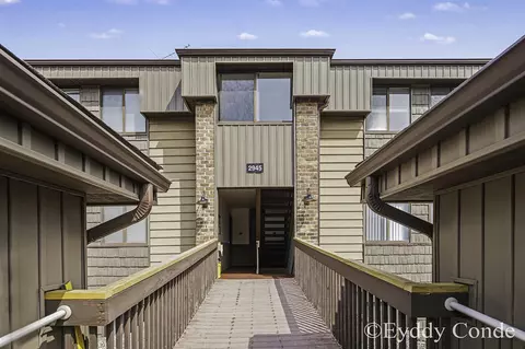 2945 Byron Ctr #E, Wyoming, MI 49519