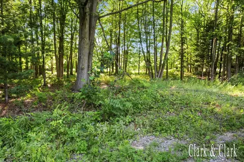 168 Th, Spring Lake, MI 49456 photo 5
