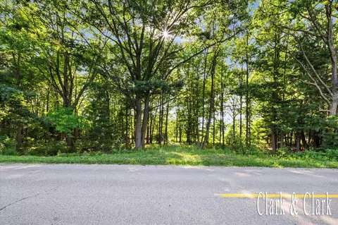 168 Th, Spring Lake, MI 49456 photo 4