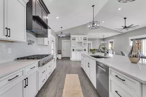 Kitchen - 6503 Springbrook, Horton, MI 49246 photo 2 of 8
