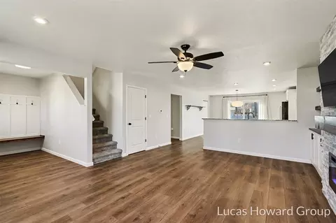 Living - 59587 Silvergrass, Mattawan, MI 49071 photo 4 of 4