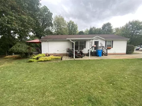 3363 Buckthorn, Jackson, MI 49201