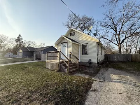 1540 James, Muskegon, MI 49442