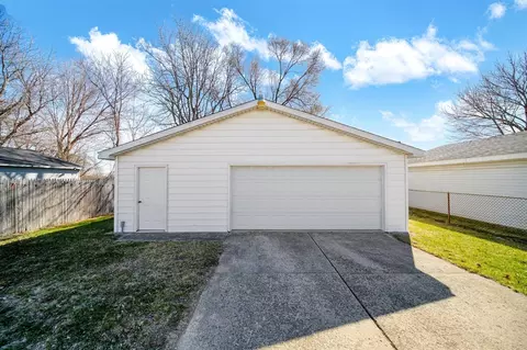 409 Bates, Jackson, MI 49202 photo 32