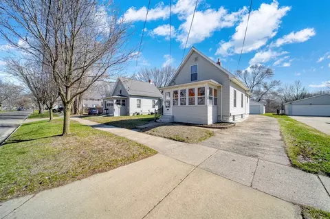 409 Bates, Jackson, MI 49202 photo 2