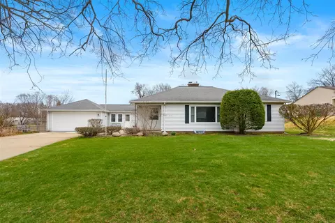 1605 Meadowbrook, Portage, MI 49024