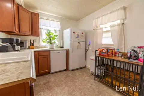 Kitchen - 163 S York, Belding, MI 48809 photo 1 of 2