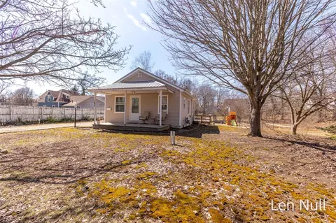 Exterior - 163 S York, Belding, MI 48809 photo 2 of 5