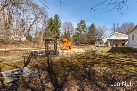 Exterior - 163 S York, Belding, MI 48809 photo 4 of 5