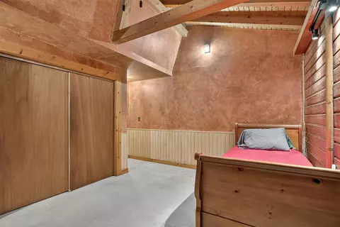 Bedroom - 7596 Wadding, Onsted, MI 49265 photo 4 of 8