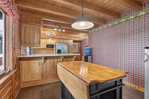 Kitchen - 7596 Wadding, Onsted, MI 49265 photo 5 of 5