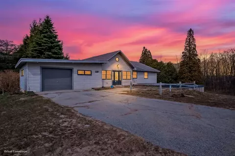 25 N Oceana, Shelby, MI 49455
