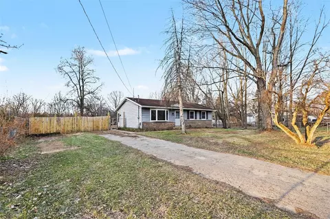 Exterior - 4537 W Ab, Plainwell, MI 49080 photo 7 of 9
