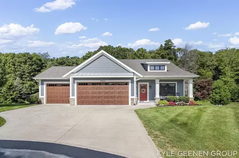 6437 Copperleaf #17, Holland, MI 49423