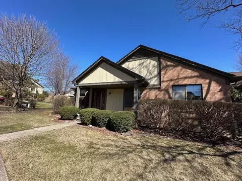 301 Meadow Brg, Rochester Hills, MI 48307