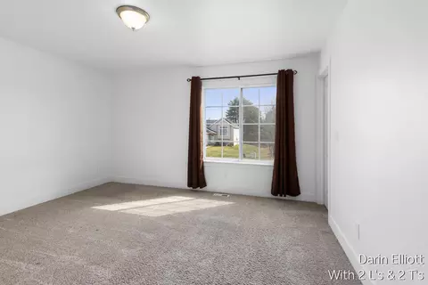 Bedroom - 749 Pine Rdg, Belding, MI 48809 photo 2 of 8