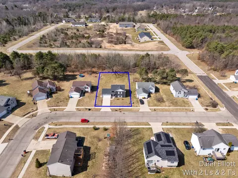 View/Area - 749 Pine Rdg, Belding, MI 48809 photo 3 of 4