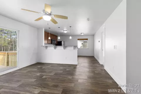 Living - 749 Pine Rdg, Belding, MI 48809 photo 4 of 5