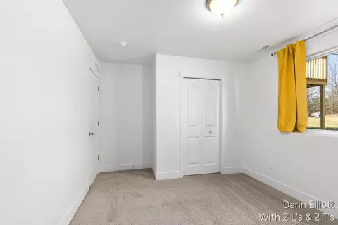 Bedroom - 749 Pine Rdg, Belding, MI 48809 photo 6 of 8