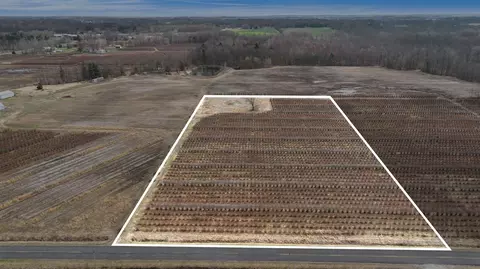 45601 72nd, Watervliet, MI 49098