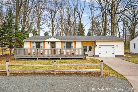 840 Wilson, Norton Shores, MI 49441