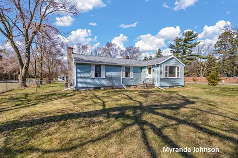 4263 S Quarterline, Muskegon, MI 49444