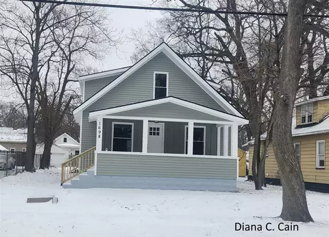 1698 Wood, Muskegon, MI 49442