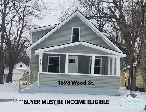 1698 Wood, Muskegon, MI 49442