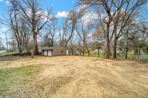 Exterior - 3227 Matthews, Jackson, MI 49203 photo 4 of 12