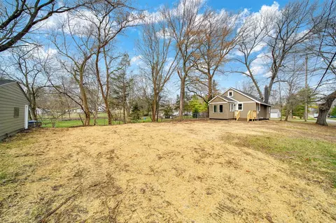 Exterior - 3227 Matthews, Jackson, MI 49203 photo 9 of 12