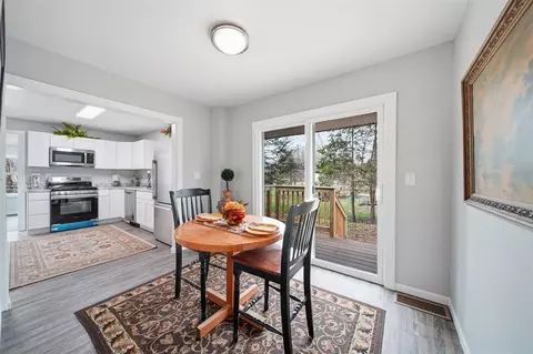 Dining - 3227 Matthews, Jackson, MI 49203 photo 1 of 1