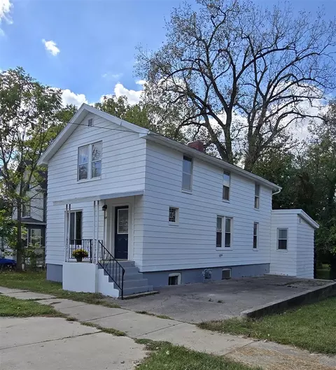 64 Union, Hillsdale, MI 49242