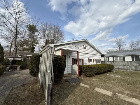 8705 E James, White Cloud, MI 49349