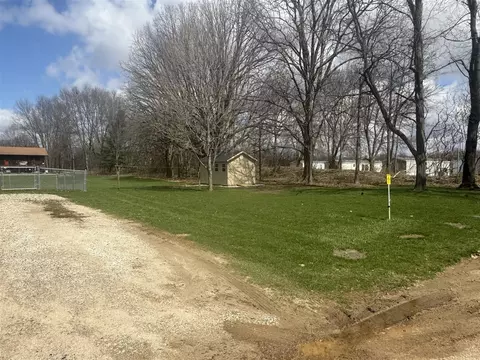 Exterior - 460 Ellsworth, Bellevue, MI 49021 photo 9 of 13