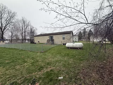Exterior - 460 Ellsworth, Bellevue, MI 49021 photo 5 of 13