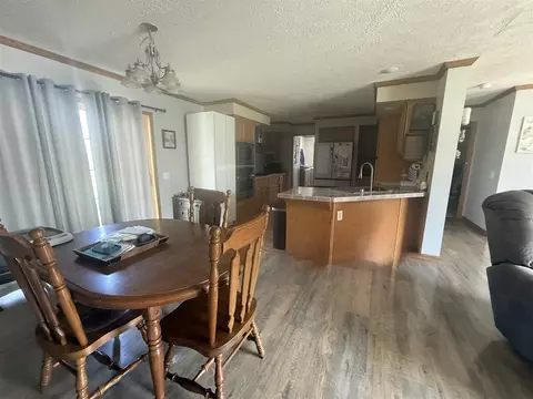 Dining - 460 Ellsworth, Bellevue, MI 49021 photo 1 of 1